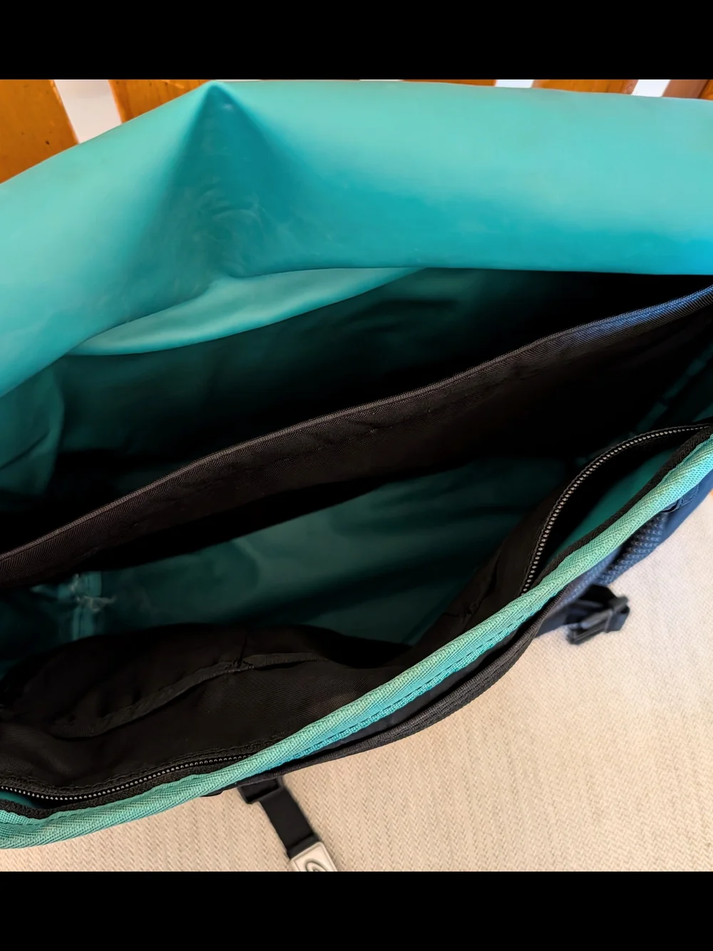 Timbuk2 gently used